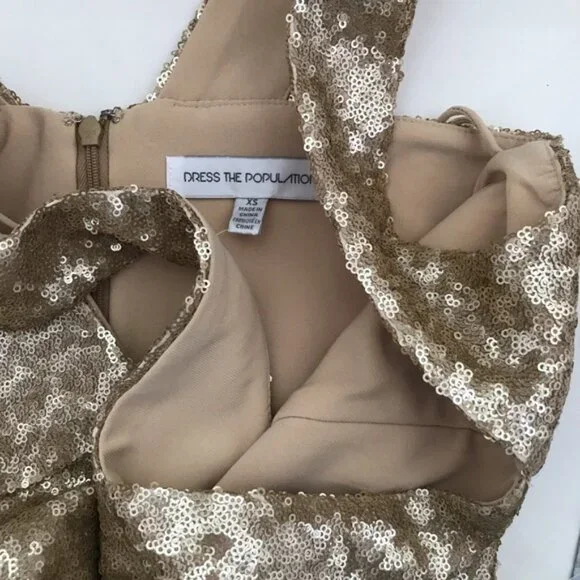 Dress the Population Raven Sequin Gown - Picture 3 of 7